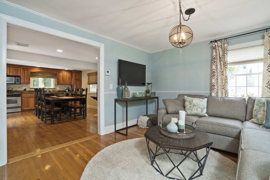 27 Spring Street Hanover, MA 02339 - Photo 6 of 30 Gallery Image 6