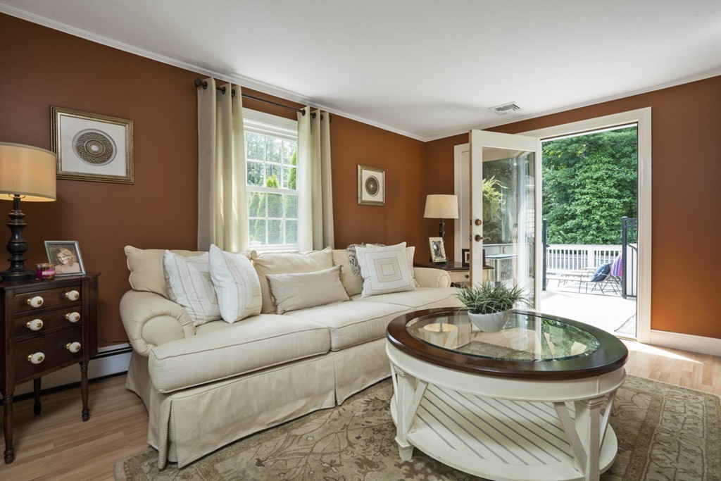 27 Spring Street Hanover, MA 02339 - Photo 9 of 30 Gallery Image 9