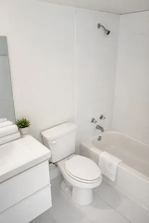 $1,099 | 415 West 39th Street, Unit 209, Austin, TX 78751