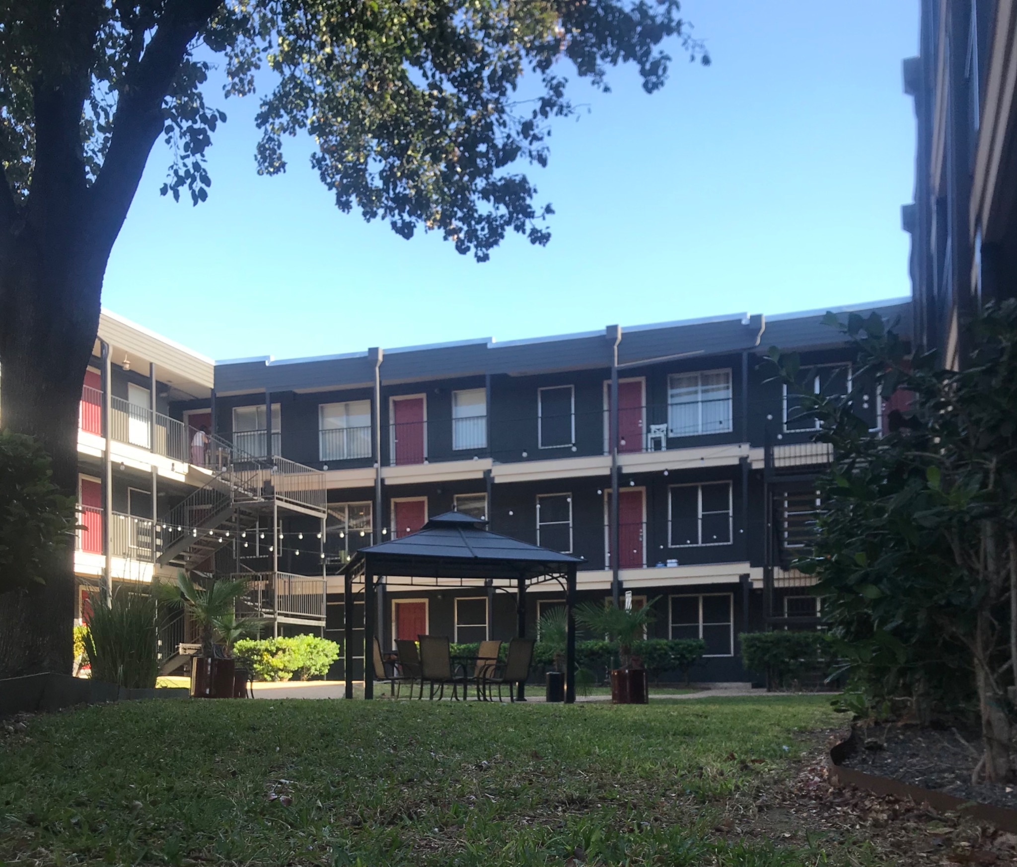 415 West 39th Street, Unit 209 Austin, TX 78751 - Photo 5 of 8 View of apartment building / complex