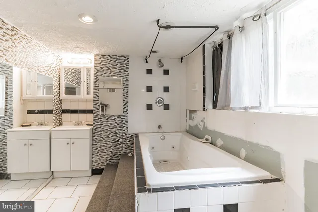 $383,999 | 704 65th Avenue, Capitol Heights, MD 20743