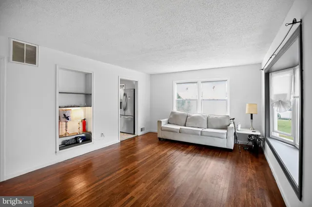 $383,999 | 704 65th Avenue, Capitol Heights, MD 20743