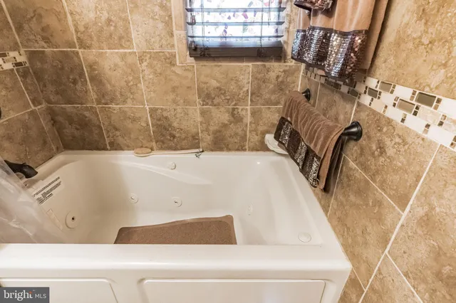 $383,999 | 704 65th Avenue, Capitol Heights, MD 20743