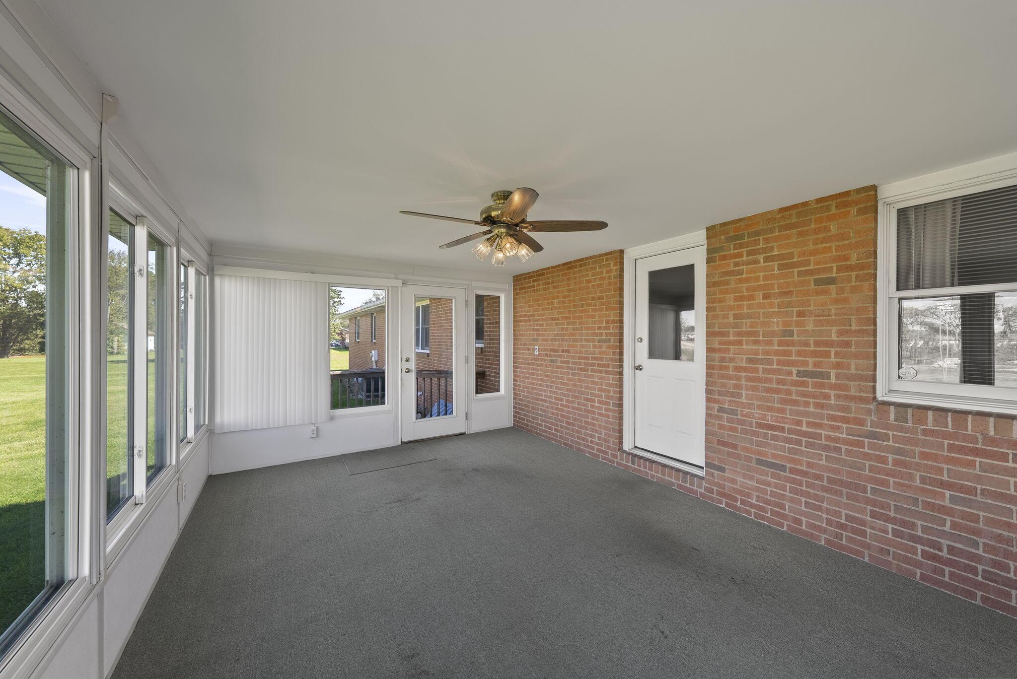 520 Rathmell Road Lockbourne, OH 43137 - Photo 30 of 42 Three Seasons Room
