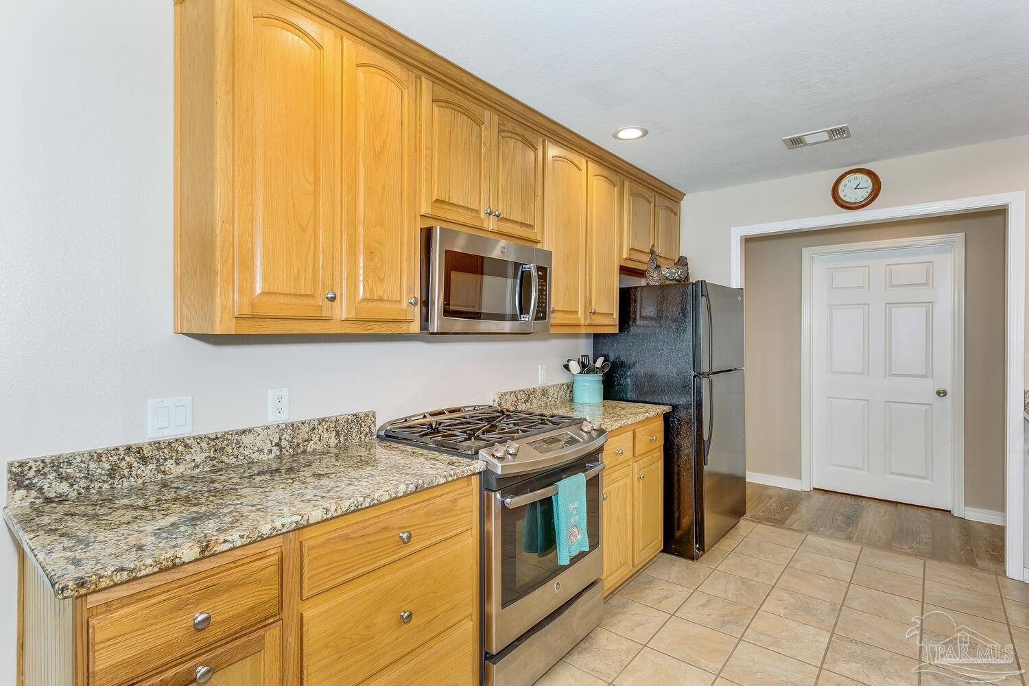 873 Dolphin Road Milton, FL 32583 - Photo 16 of 39 Gallery Image 16