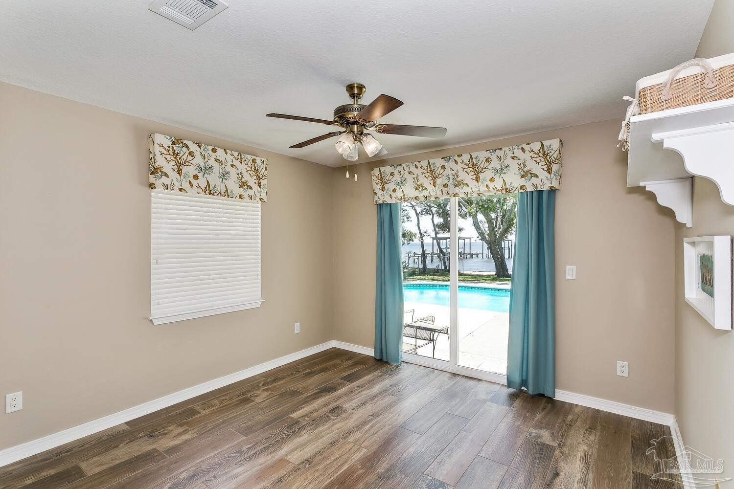 873 Dolphin Road Milton, FL 32583 - Photo 27 of 39 Gallery Image 27