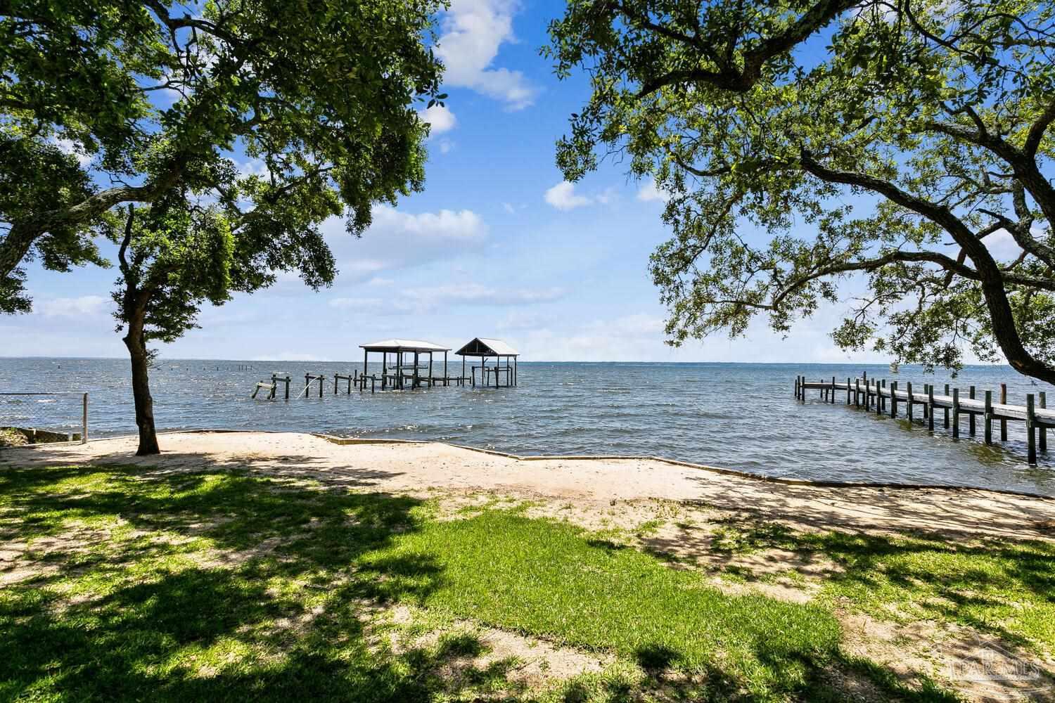 873 Dolphin Road Milton, FL 32583 - Photo 6 of 39 Gallery Image 6