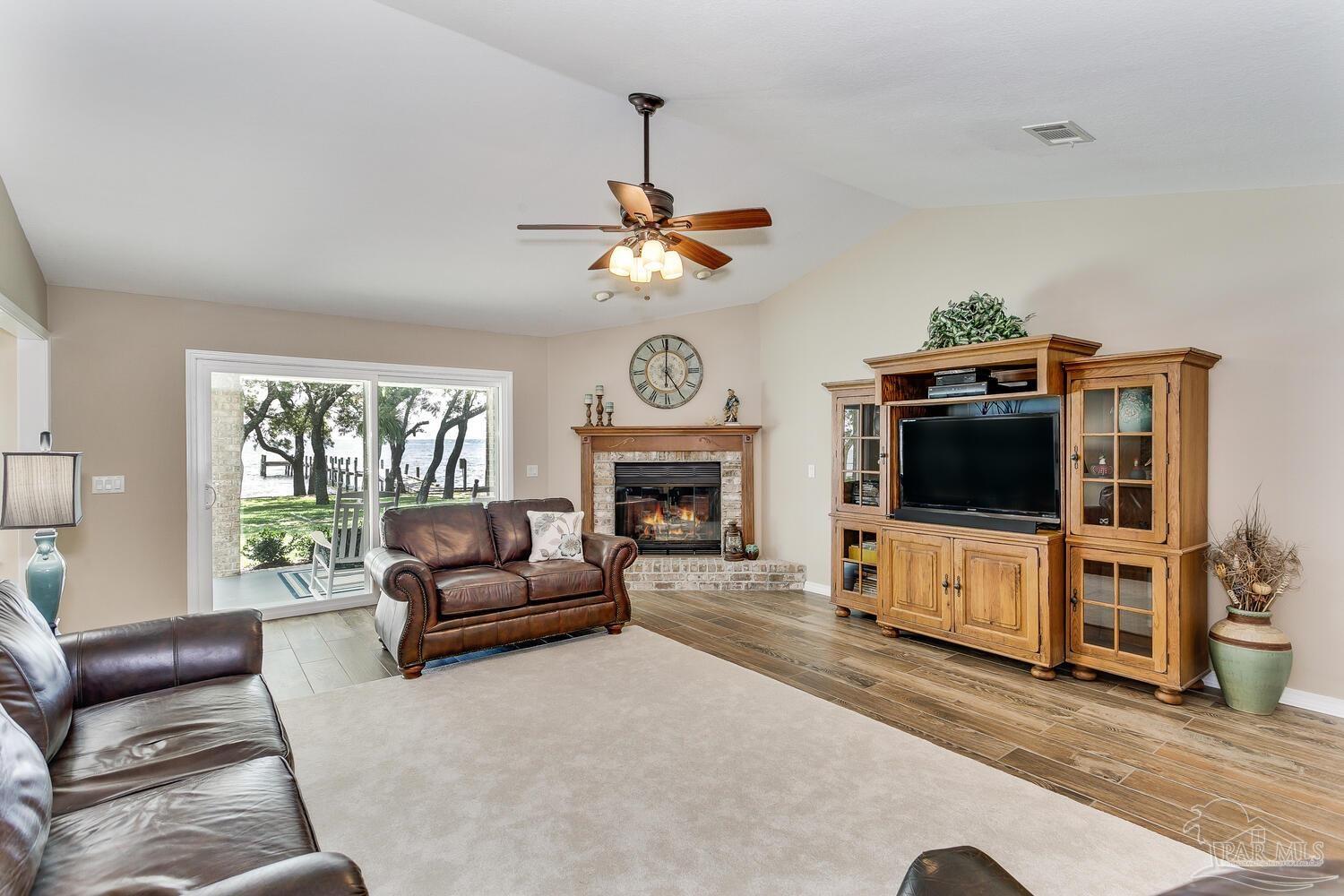 873 Dolphin Road Milton, FL 32583 - Photo 9 of 39 Gallery Image 9