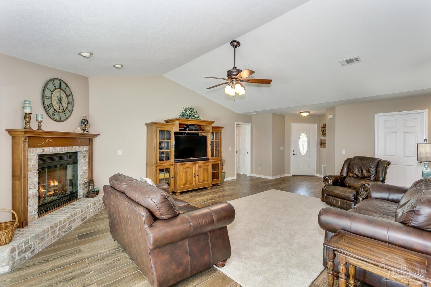 873 Dolphin Road Milton, FL 32583 - Photo 10 of 39 Gallery Image 10