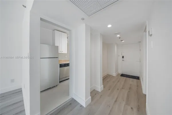 $2,100 | 100 Lincoln Road, Unit 626, Miami Beach, FL 33139