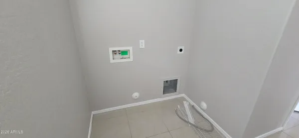 $1,950 | 18363 North 114th Avenue, Surprise, AZ 85378