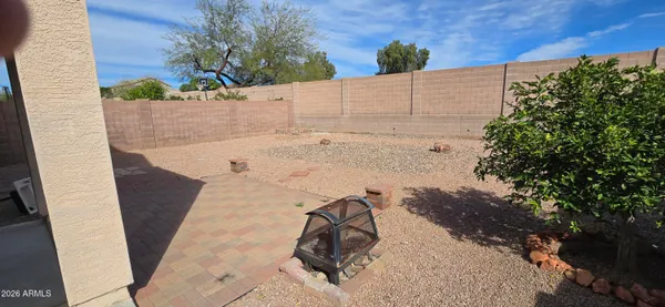 $1,950 | 18363 North 114th Avenue, Surprise, AZ 85378
