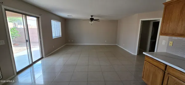 $1,950 | 18363 North 114th Avenue, Surprise, AZ 85378