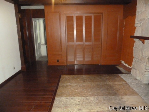 301 South Livingston Street Springfield, IL 62703 - Photo 4 of 16 Gallery Image 4