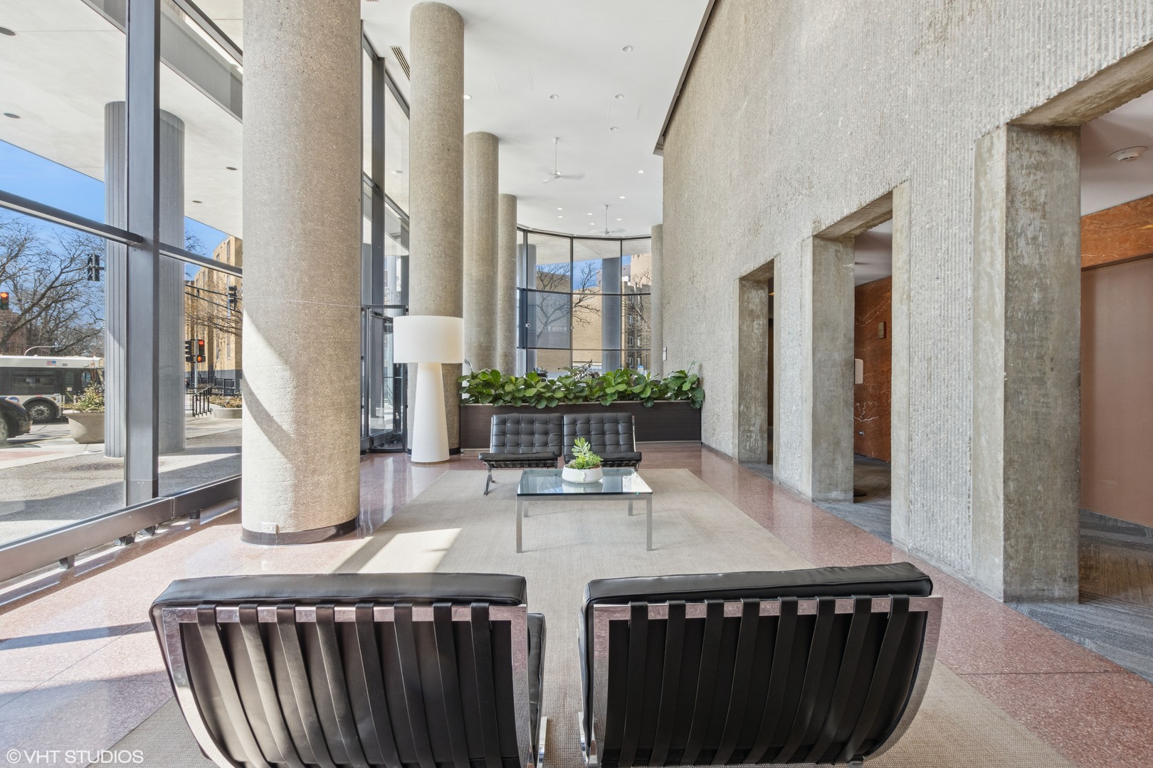 5415 North Sheridan Road, Unit 4911 Chicago, IL 60640 - Photo 2 of 27 Gallery Image 2