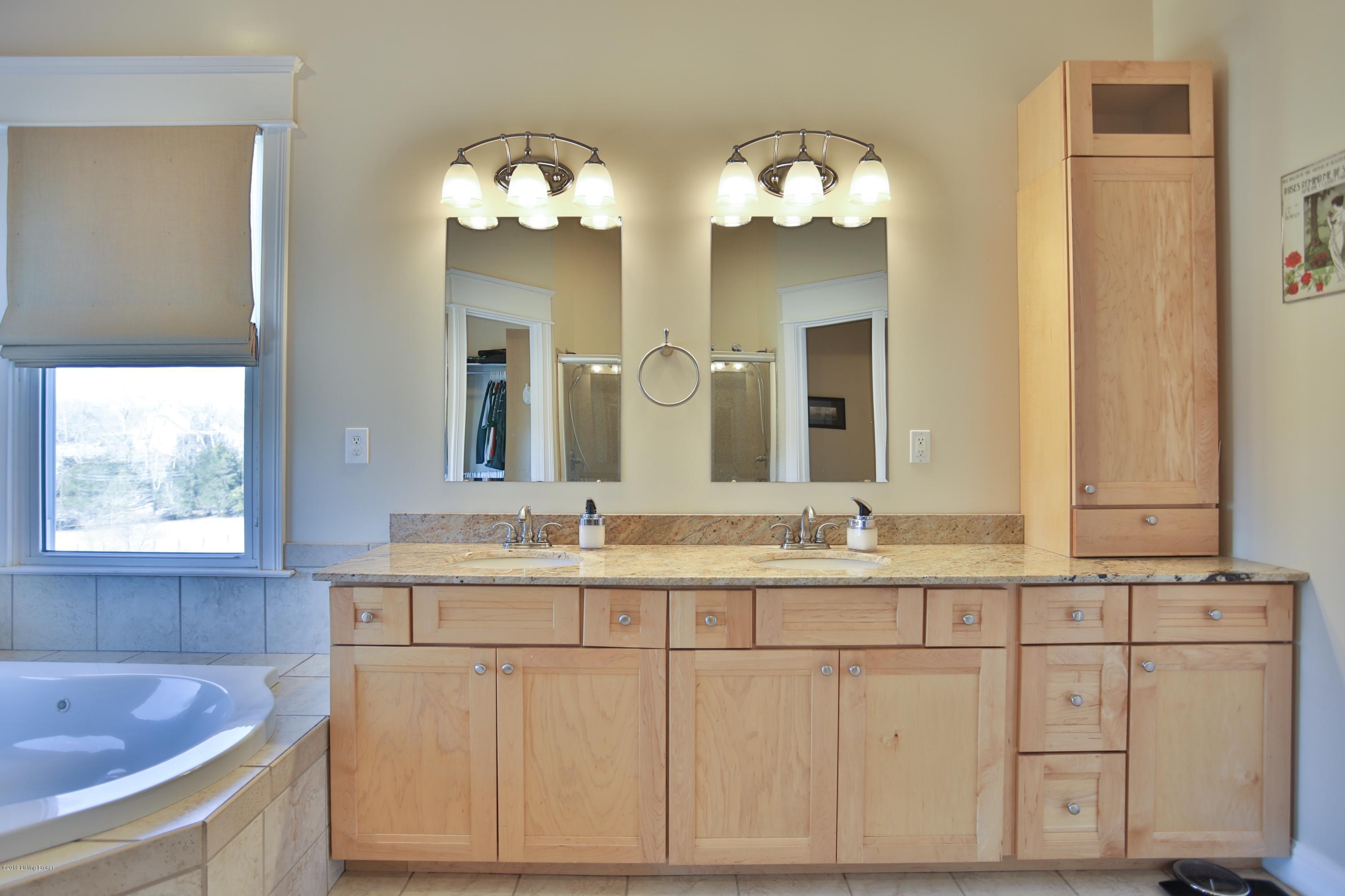 2613 Dawson Ridge Road La Grange, KY 40031 - Photo 16 of 52 Master bath