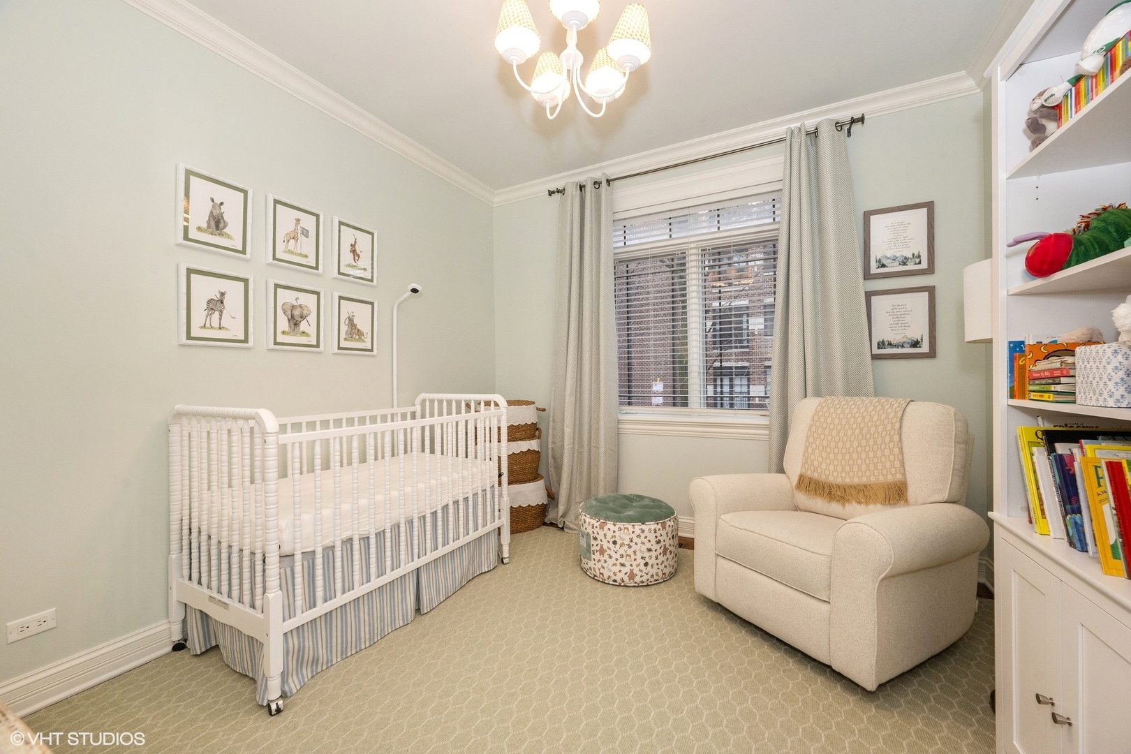 858 West Diversey Parkway, Unit 1W Chicago, IL 60614 - Photo 13 of 20 a bedroom with furniture and a large window