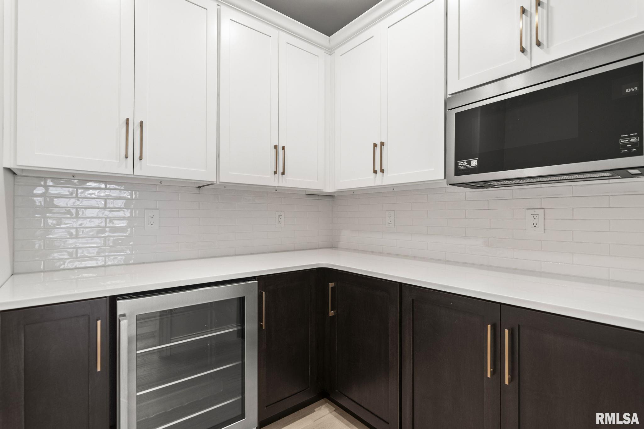4704 Berkshire Crossing Springfield, IL 62711 - Photo 14 of 46