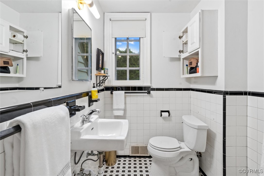 3902 Sulgrave Road Richmond, VA 23221 - Photo 30 of 50 Gallery Image 30