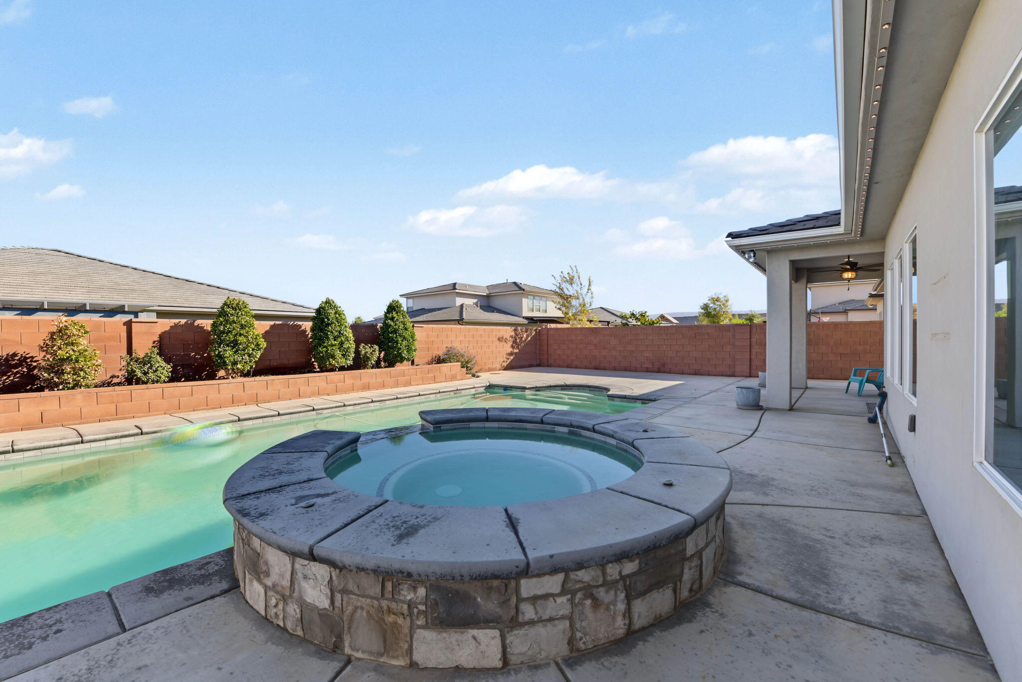 3263 East 3050 S Street St. George, UT 84790 - Photo 40 of 42 Pool and Hot Tub