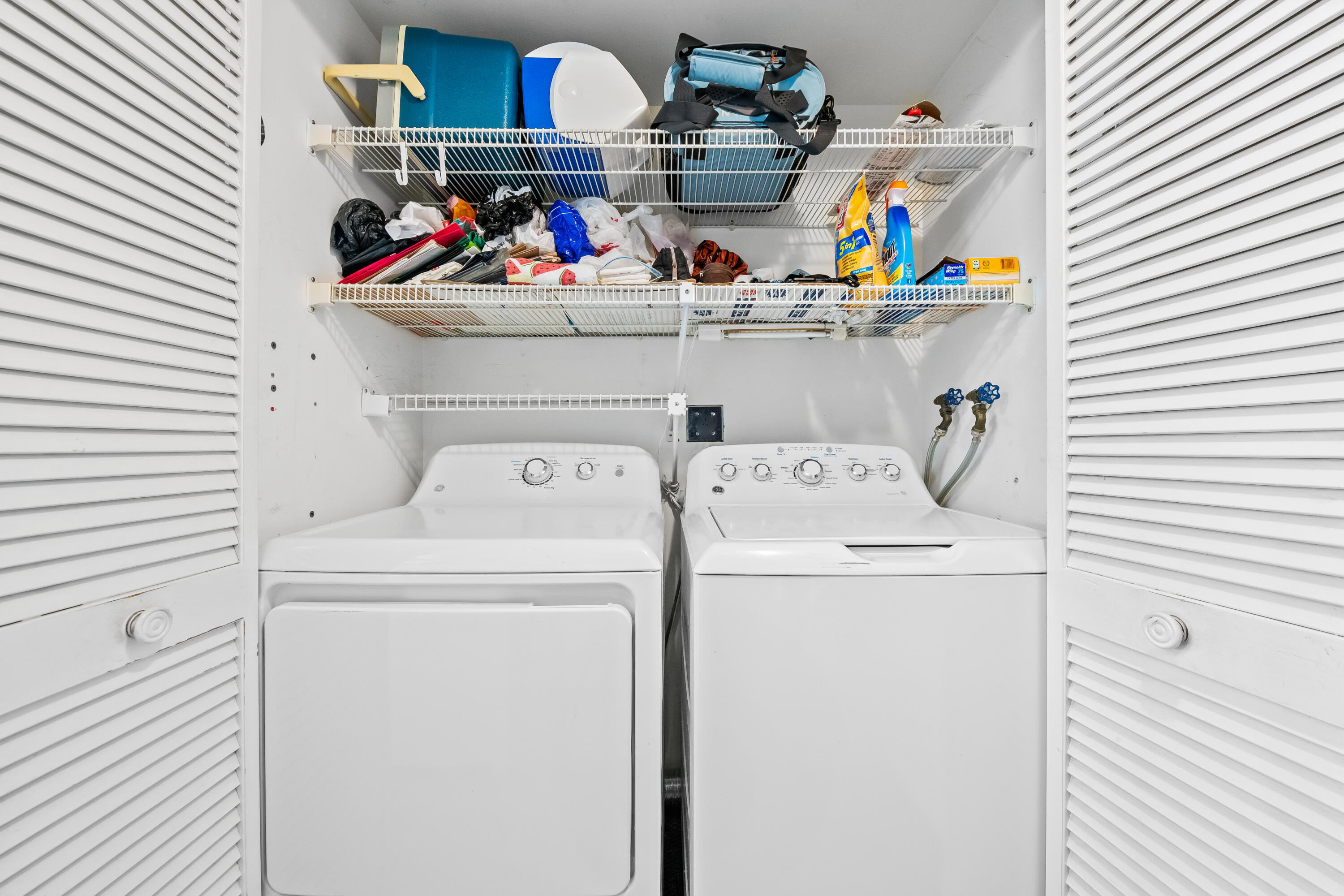 799 Jeffery Street, Unit 4050 Boca Raton, FL 33487 - Photo 23 of 39 a utility room with dryer and washer