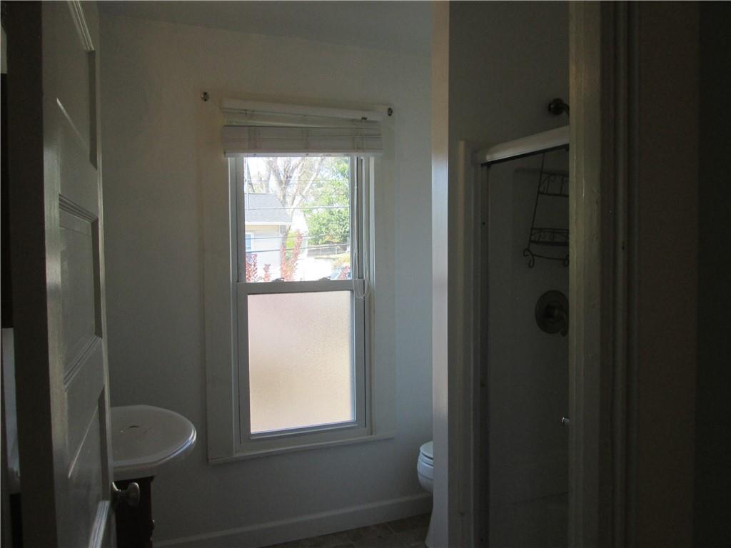 361 Reno Street Rochester, PA 15074 - Photo 17 of 21 a bathroom with a window