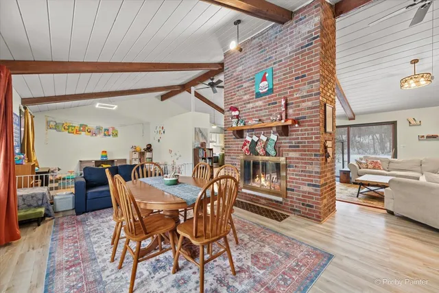 $349,999 | 6045 South Prairie Drive, Morris, IL 60450