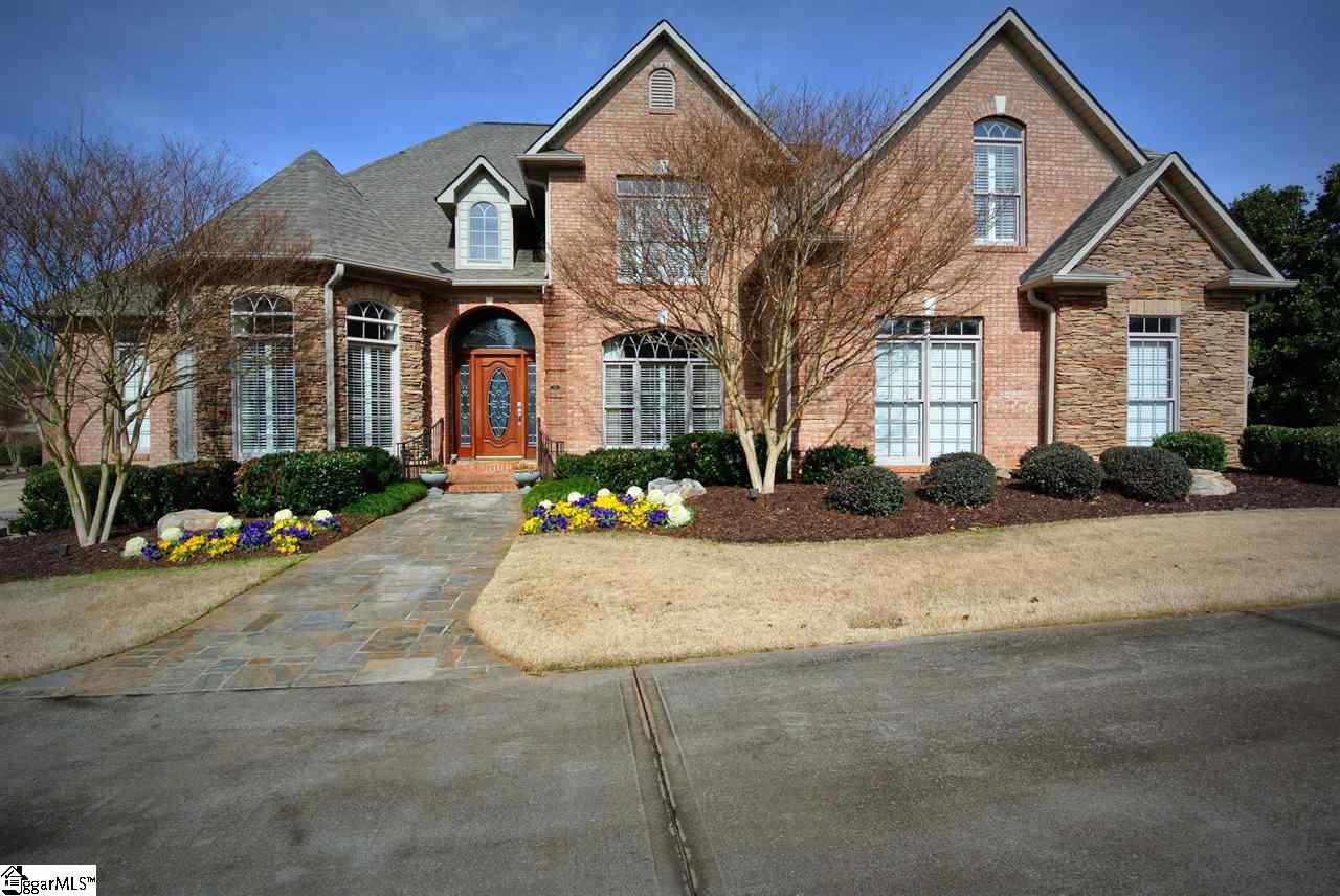 910 Oakcrest Road Spartanburg, SC 29301 - Photo 1 of 36 Gallery Image 1