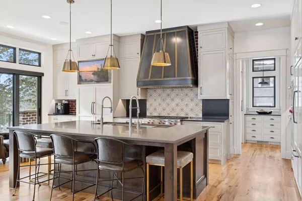 $2,995,000 | 373 Park Street East, Wayzata, MN 55391