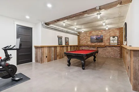 $2,750,000 | 373 Park Street East, Wayzata, MN 55391
