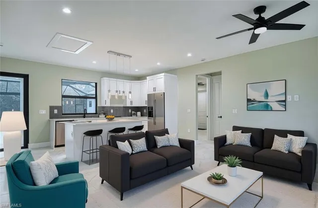 $1,899,900 | 219 33rd Avenue Northwest, Naples, FL 34120