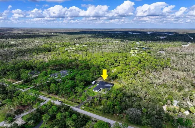 $1,899,900 | 219 33rd Avenue Northwest, Naples, FL 34120