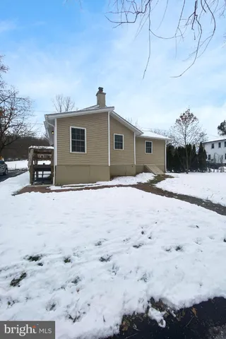 $2,195 | 1978 Leithsville Road, Hellertown, PA 18055