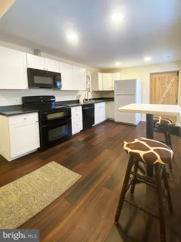 $2,195 | 1978 Leithsville Road, Hellertown, PA 18055