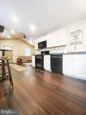 $2,195 | 1978 Leithsville Road, Hellertown, PA 18055