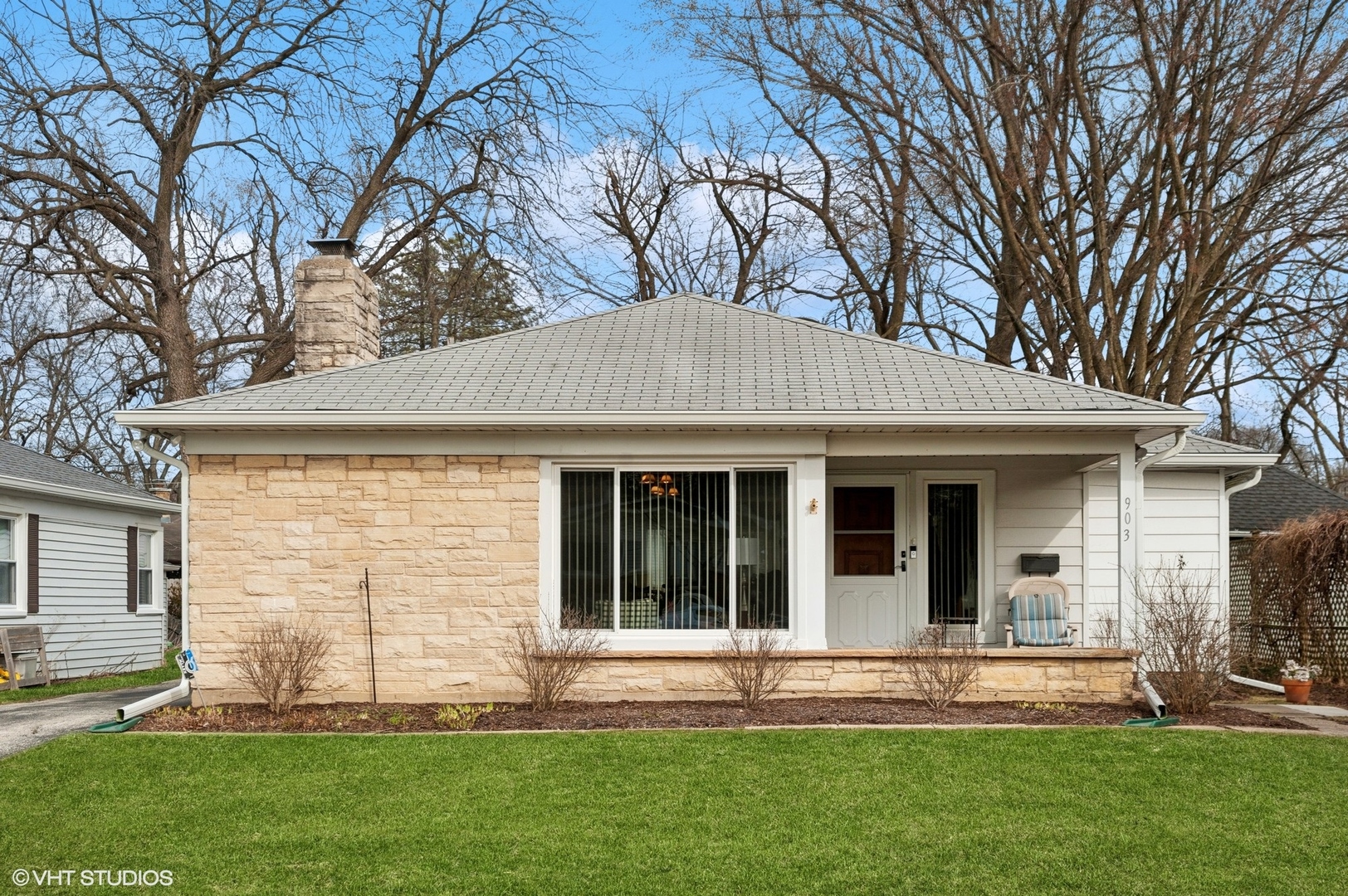 903 Windsor Road Highland Park, IL 60035 - Photo 1 of 15 Gallery Image 1