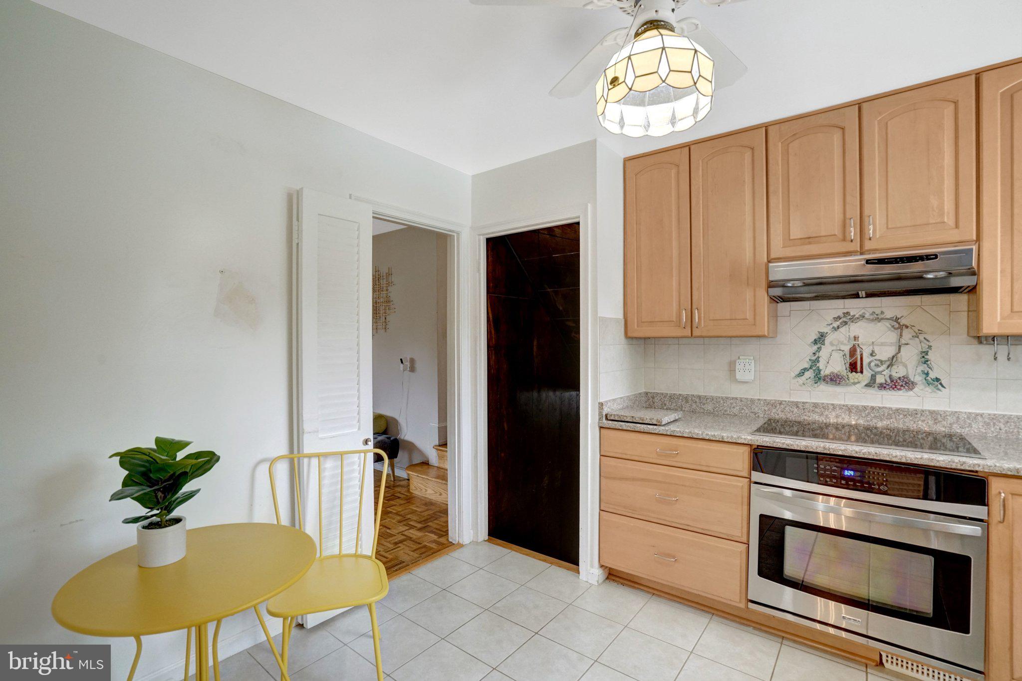 4902 Ravensworth Road Annandale, VA 22003 - Photo 19 of 63 Eat-In Kitchen!