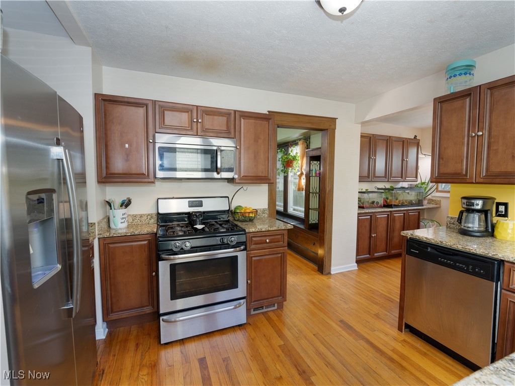 6021 Snow Road Parma, OH 44129 - Photo 8 of 28 Kitchen view layout