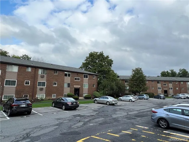 $1,900 | 30 Peddler Hill Road, Unit 3001, Monroe, NY 10950