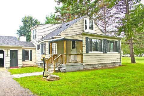 6114 East Potter Road Burton, MI 48509 - Photo 2 of 29 20416767-1.JPG