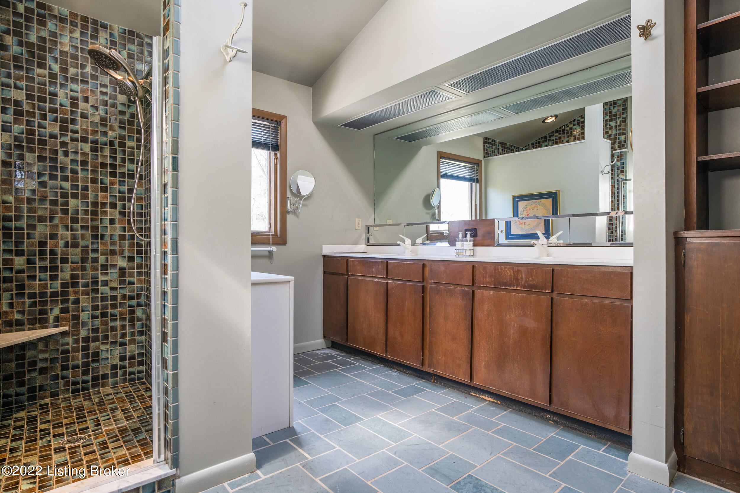 3400 Woodside Road Louisville, KY 40222 - Photo 40 of 53 3400 Woodside Road-67