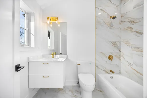 $2,599,000 | 1942 Palmgren Drive, Glenview, IL 60025