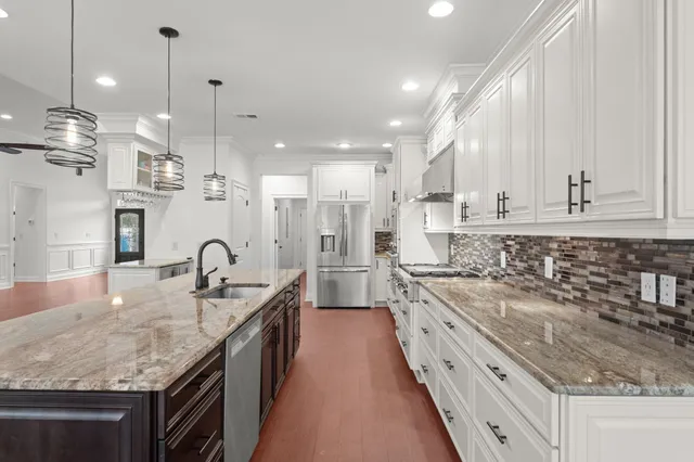 $1,585,000 | 915 Preservation Circle, Pawleys Island, SC 29585