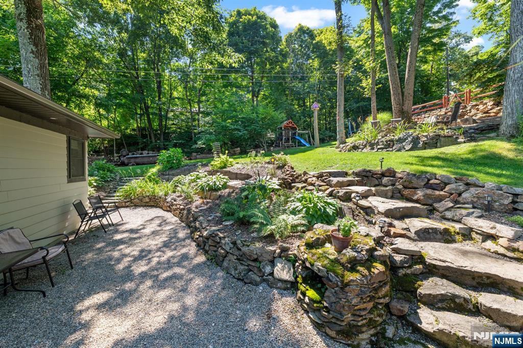 4 Glen Road Vernon, NJ 07422 - Photo 20 of 33 Gallery Image 20