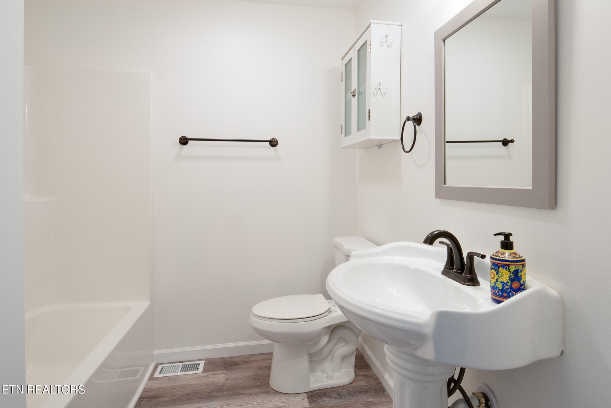301 Oak Road Powell, TN 37849 - Photo 13 of 22 Gallery Image 13