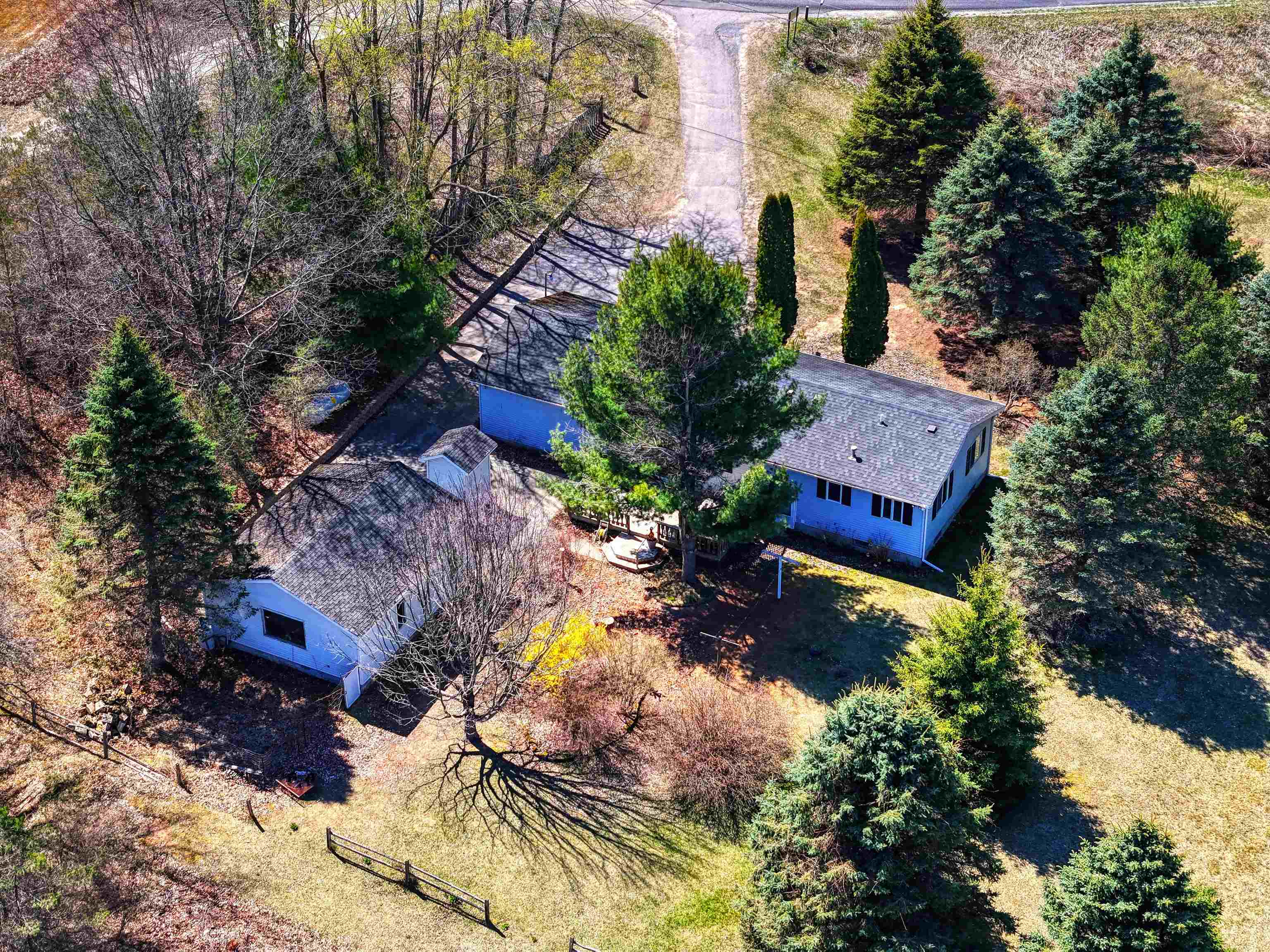 2755 Siuda Road Manistee, MI 49660 - Photo 2 of 37
