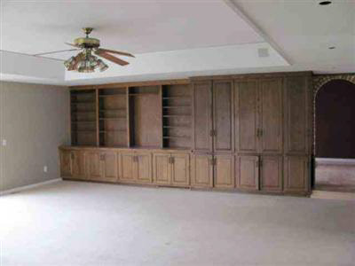 7010 North Seymour Road Flushing, MI 48433 - Photo 7 of 11 20213363-6.JPG
