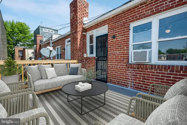 $1,995 | 2538 9th Street Northwest, Unit B, Washington, DC 20001