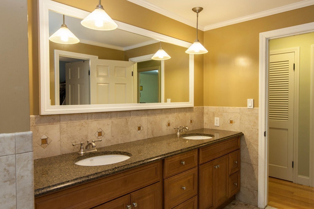 61 Chase Road Marlborough, MA 01752 - Photo 16 of 24 Gallery Image 16