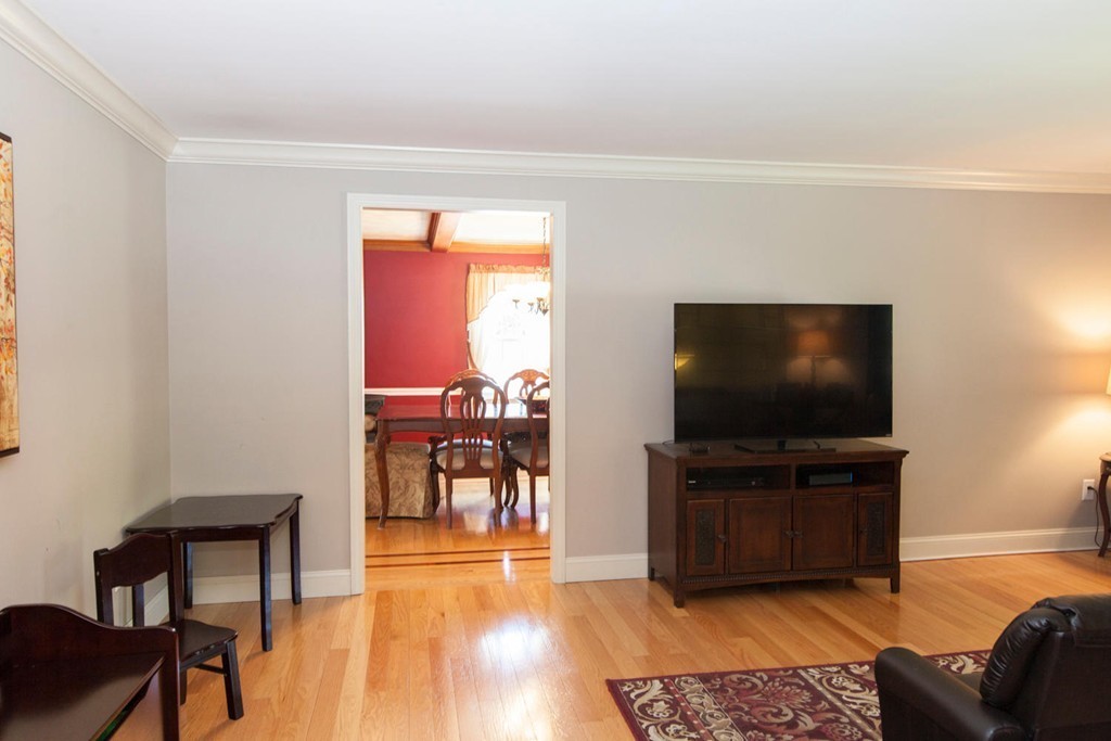 61 Chase Road Marlborough, MA 01752 - Photo 8 of 24 Gallery Image 8